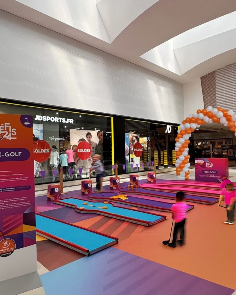 Défis 2024 animation été Aushopping Bordeaux Lac – mini-golf - opération retail – Agence Maven