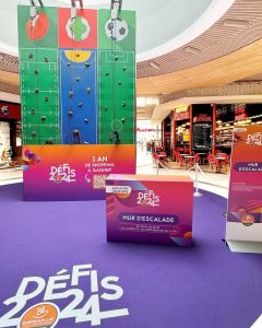 Défis 2024 animation été Aushopping Bordeaux Lac – mur d'escalade - opération retail – Agence Maven
