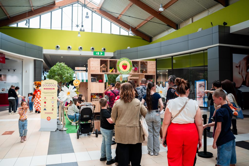 Fabrique à doudous animation centre commercial - stand - Aushopping Blois Vineuil – Agence Maven