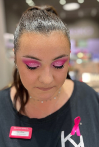 Animation Octobre Rose centre commercial – opération solidaire – Maquillage - Agence Maven