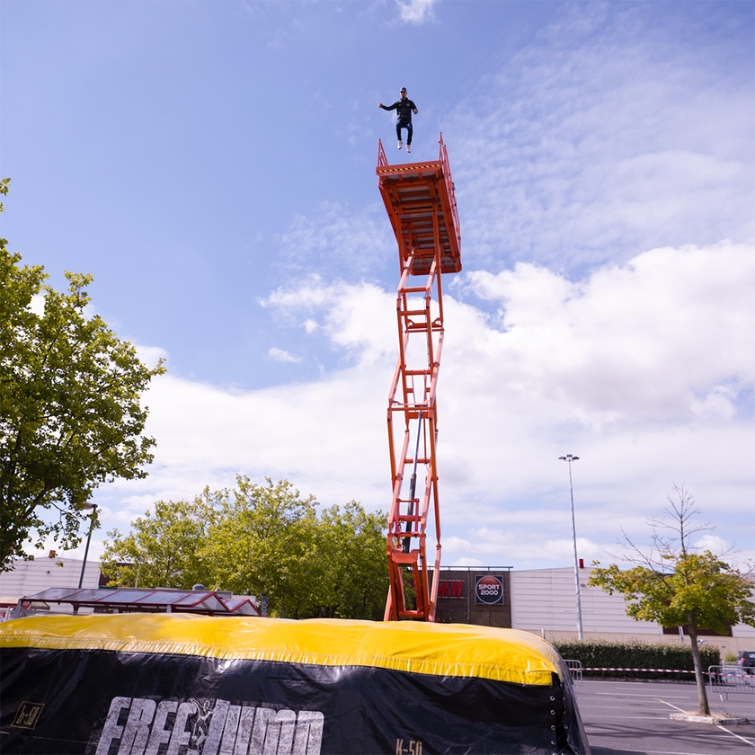 Animation été centre commercial – activation saisonnière outdoor – saut freestyle - Agence Maven